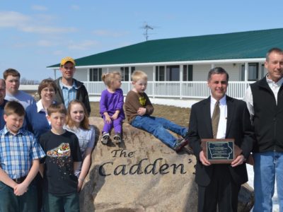 Cadden family GFN winners with Jay Johnson and Brian Waddingham (2)